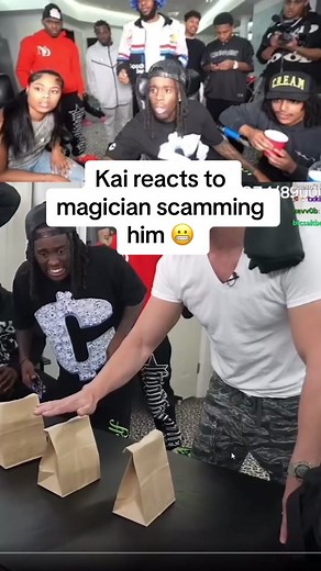 Kai Cenat Reacts to Magician's Unbelievable Scam