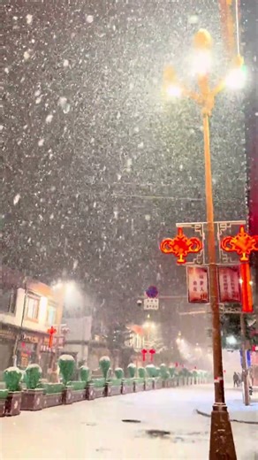 Shangri-La is snowing heavily! #Heavy snow 香格里拉下雪了# 大雪 #travel