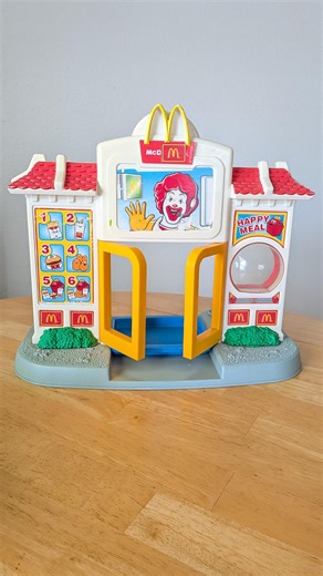 McDonald's Happy Meal Drive-Thru playset by Playskool 1999 Works