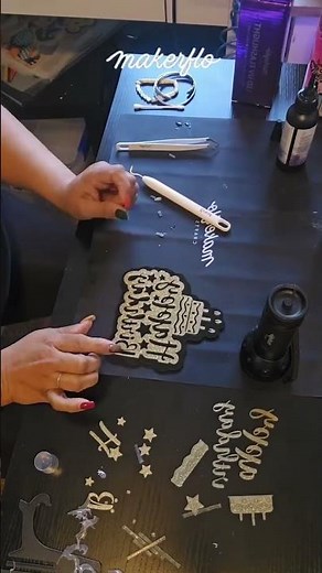 Crea un Letrero de "Feliz Cumpleaños" con Resina UV y Herramientas Makerflo