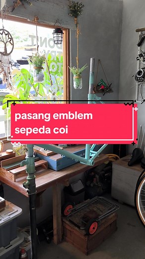 Cara Memasang Emblem Sepeda: Onthel, Coi, Anime