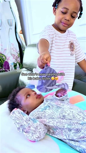 See who’s now paying with his baby sister 🥰😍