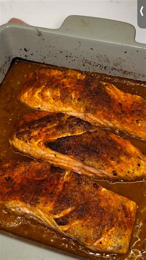 Aliyah’s Kitchen | The only way to cook salmon from now on — trust me on this one 😮‍💨🔥 ✨ #salmon #dinnerideas #easyrecipes #homecooking | Instagram