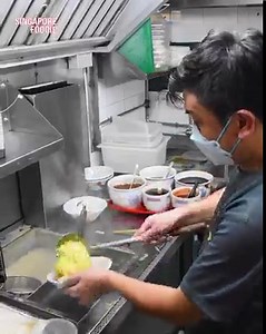 428K views · 2.9K reactions | Minced meat noodles (Bak Chor Mee) with pork liver soup  | Singapore Foodie | Facebook