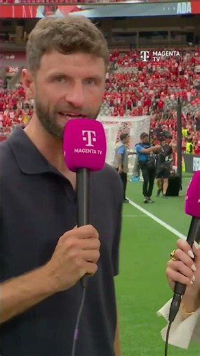 Müller and the stadium celebrate Ismael Kone 🫶