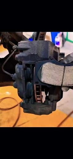 How to change brake pads on Audi #subscribe #foryou #mechanic #shortvideo