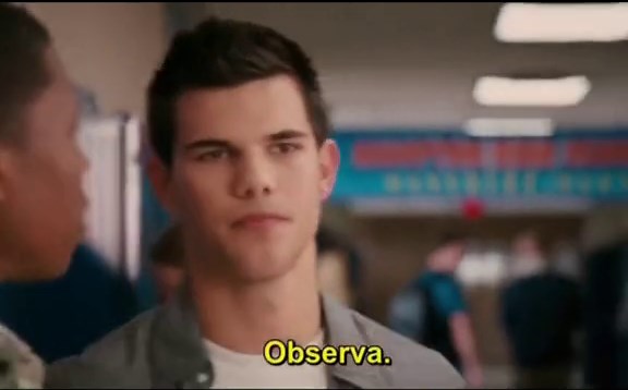 Lily Collins y Taylor Lautner en Abduction: Una historia cautivadora