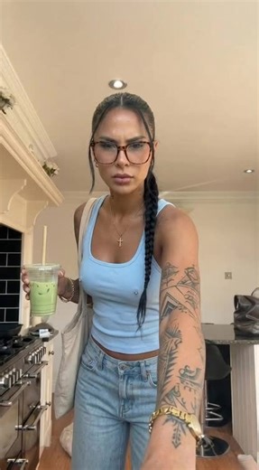 More on my fanvue😆 Link on IG #dance #viral #fanvuecreator