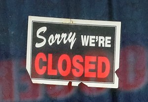 These 7 businesses announced store closings in January