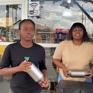 1:Engine misfiring ; engine kutoa mngurumo mbaya 2:ukosefu wa nguvu wakat unaendesha gari 3:kuongezeka kwa carbon au uchafu wa exhaust 4:utendaji mbovu wa injini 5: Reduced exhaust system performance; kutofanya vizuri kwa exhaust Vibuyu vya masega ya Gari Vipo vimebaki vichache sana wahi. #catalyticconverter Call 0754335151 | DrToyota | Facebook