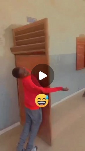 @dullvani_ on Instagram: "Bluetooth connected successfully 😩😂😂😂 Goodmorning ..!! 🔴@kitimtim_official"