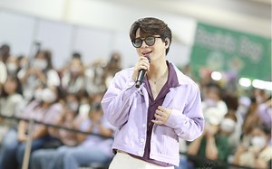 【中字】2023.05.07 WhiskasxKrist 粉丝提问环节：光年播出时间，个人演唱会的计划