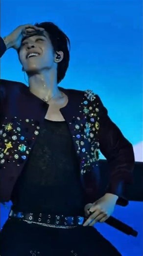 auau is insane here 🔥 l #auau #auautnp #dexx #bodyroll #facialexpressions #hipmove #shorts #viral