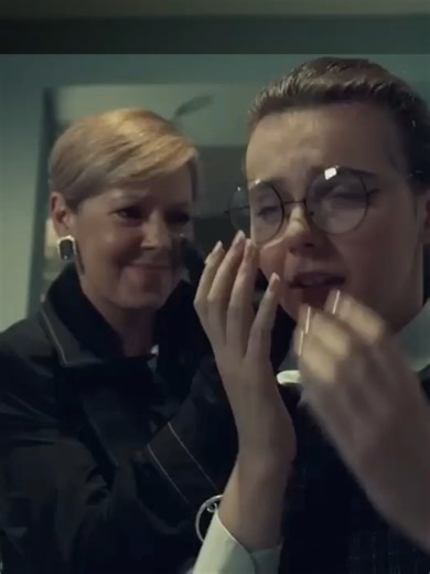 gorgeous russian gloved hitwoman #hitwoman #leathergloves #leather #gloves