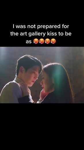 #netflix #vincenzo #artgalleryscene #kiss #kdrama #🥵👄😘