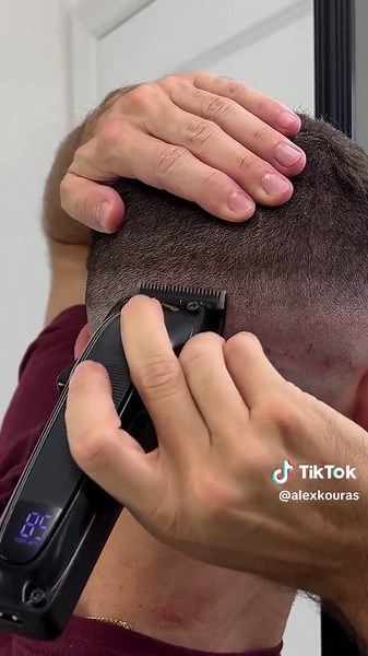 Part 4/7: Skin Fade Crew Cut Self Cut Tutorial 💇🏻‍♂️ #shorts #selfhaircut #menshaircut #menshair