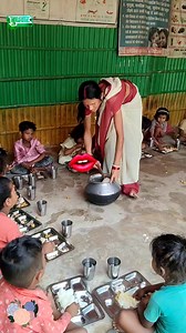 #Anganbadi mein bacchon ko khana khilate hue | Raju Kumar Mandal