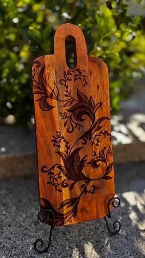 Come see us @europavillage this Friday and Saturday at the European Christmas Market! We will be bringing some of these stunning one-of-kind pieces! Get ready for some fun holiday shopping!✨🎄✨#uniquegifts #christmasgifts #christmasshopping #charcuterieboard #kitchenware #woodboards #cuttıngboard #uniqueproducts #smallbusiness #shoplocal #localsmallbusiness #localsmallbiz #temecula #temeculaevents #temeculavalley #temeculawinecountry #temeculawineries #temeculabusiness #localholidaymarket #local