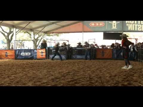 Elias 1st time doing mutton busting 🐑