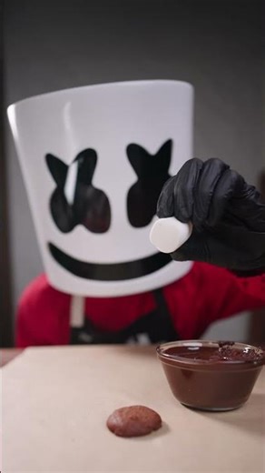 Marshmallow Snowman #holiday #candycane #recipe #silence