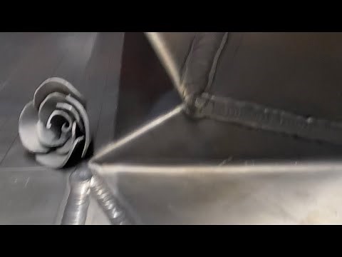 Lead chimney back gutter made the easy way