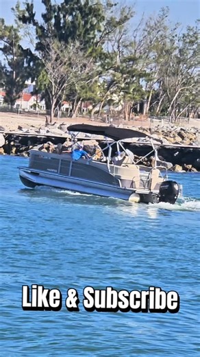 Florida Boat Adventures on Instagram: "Boat Fun in the Venice Florida Inlet"