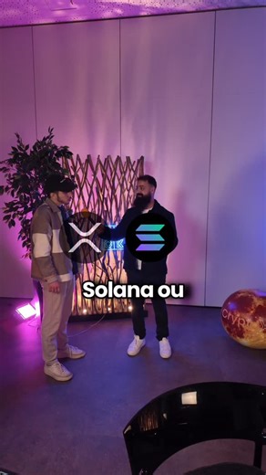 BlocksTV on Instagram: "Choix très difficile ! Tu préfères la quelle de ces cryptos perso ? 🙄 #cryptos #bitcoin #hyperliquid #eth"