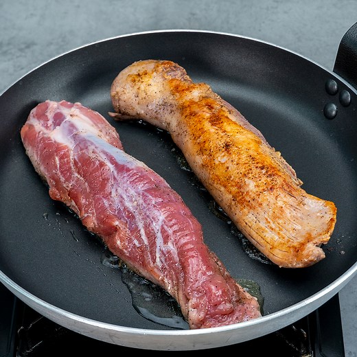 39K views · 105 reactions | La célèbre recette de viande française, cuite en seulement 30 minutes ! Ingredientes: filet de porc: 2 pc sel: 10 g poivre noir: 6 g huile: 40 ml beurre: 30 g oignon: 1 pc ail: 10 g curcuma: 10 g riz: 200 g eau: 400 ml sel: 10 g poivre noir: 5 g persil: 40 g oignon: 200 g champignons: 300 g sel: 10 g poivre noir: 5 g épinards: 200 g crème de cuisson: 200 ml fromage Brie: 1 pc | Cookrate - France | Facebook