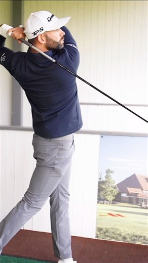 I’m always up for a long drive comp, who you got? @fullswingsimulators giving the all important numbers here, important to always be a little playful in your practice, yes grind away at your game, but have a little fun too, the FullSwin Kit does it all @alexelliottgolf #golf #golfer #golfing #longdrive #fullswingkit #golfpro #pgapro #golfswing #driverswing #golftips #golfdrills | Chris Ryan Golf