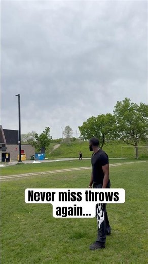 How to throw with accuracy? #nfl #ncaa #sports #madden #training #workout #practice #elite #win #d1