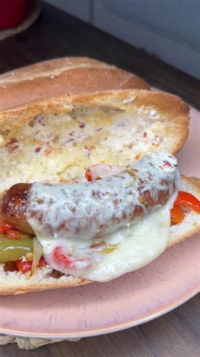 In the 🇮🇹 oven is BEST 👉🏼 https://melissajorealrecipes.com/easy-bake-sausage-and-peppers/ #sausageandpeppers | Melissajorealrecipes