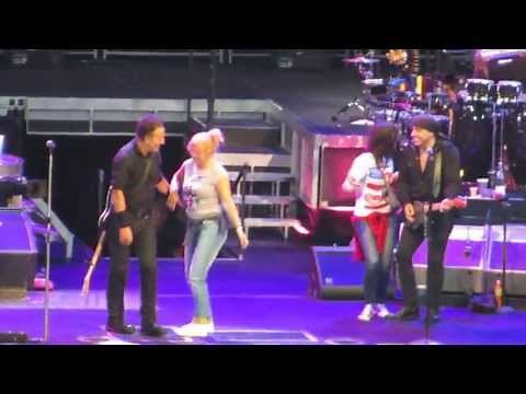 Dancing in the Dark - Bruce Springsteen - Wembley 2013