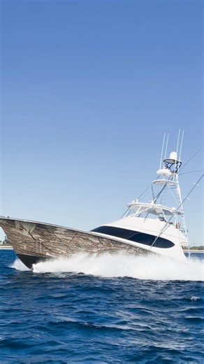 Daily Sportfish on Instagram: "High-end duck hunting, anyone?The "American Badass" Hatteras GT63 gets a sleek Low Country Camo Wrap by @crd_wraps Chase 📷 boat with @hanginwithhaden https://www.dailysportfish.com/"