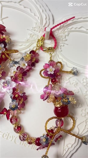 Snow White–themed bag charm 🍎 Sold to Ms. X — thank you so much 🤍✨#fyp