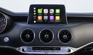 Apple CarPlay on Kia Stinger, how to connect