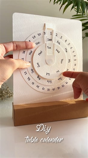 diy this desk calender . . watch the full step-by-step tutorial with measurements on my youtube channel! link in bio - don't miss it . . buy my handmade stuff on grify.in . . #DeskCalendar #deskcalendar #DeskCalendar2026 #DeskCalendarDesign #deskcalendar2026 #calender #calender2026 #calenderdesign #diycalender #papercraft #papercrafting #papercrafting #papercraftideas #papercrafter #uniqueideas #uniqueideas🙌 #uniquedecor #uniquedecorideas #diydecor #DIYDecorating #diydecorideas #diydecorationid