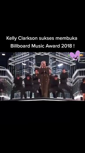 Kelly Clarkson on Instagram: "Kelly Clarkson hits medley Billboard Music Award 2018 Cre: tt cndrxoxo #kellyclarksonshow #kellyclarksonxwayfair #kellyclarksonconcert #kellyclarksonfan #kellyclarksonlive #kellyclarksonsong"