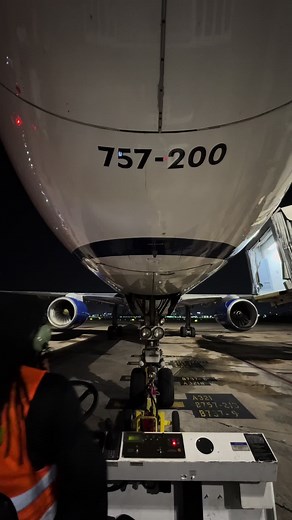 757-200 push ✈️ | boeing 757