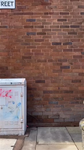 You can’t fake this. The #Rocawear DNA runs through every move. @west_t_wood makes it look effortless.💯 | Rocawear