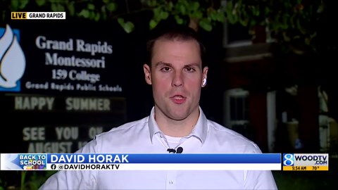 How parents can ease kids’ back-to-school stress, according to a psychotherapist