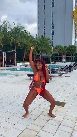 Eat that Apple pie 🥧 🍎 #APPLEPIE ✨New dance alert✨ @djdiamondkuts #HappyHolidays