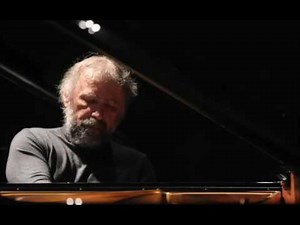 Radu Lupu ~ Schumann Humoreske, op 20 ~ live 1983