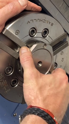 Luke Niels on Instagram: "1 minute 9 second to put in a chuck - I WISH 😂 #fun #job #cnc"