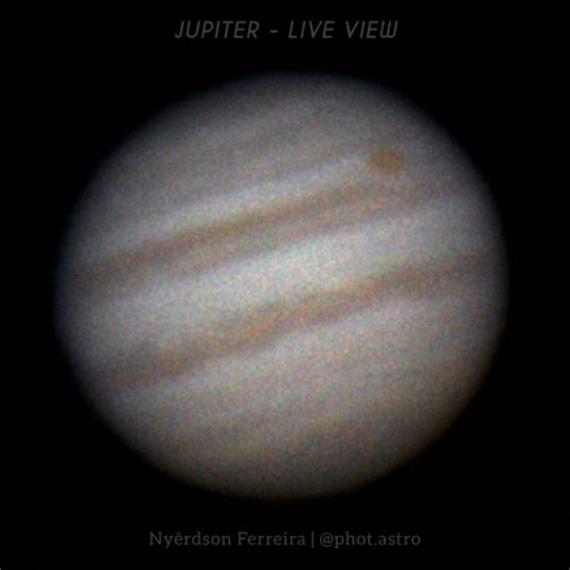 Nyêrdson Ferreira on Instagram: "Planeta Júpiter registrado em 04/01/2026 • EQUIPAMENTOS UTILIZADOS > Sky-Watcher Dobsonian 10" Flextube 250P GoTo > Focal length 1200mm F/4.7 > Barlow lens 3x Svbony Achro > Svbony Sv305 Pro • CAPTURA > SharpCap 4.1 • PROCESSAMENTO & PÓS > AutoStakkert!3 > AstroSurface > WinJupos > Lightroom Mobile > InShot > Ps Touch Plus #jupiter #gasgiant #telescope #solarsystem #astrophotography"