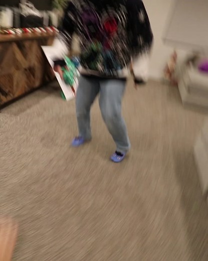 its beginning to look a lot like.. CHRiSTMAS CHALLENEGES!! #adley #aforadley #shonduras #aforadleyclips #bestdayever #christmas #happyholidays #christmaschallenges #family