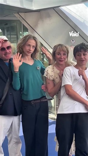 Julie Depardieu et Philippe Katerine au Festival de Monte‑Carlo avec leurs deux fils