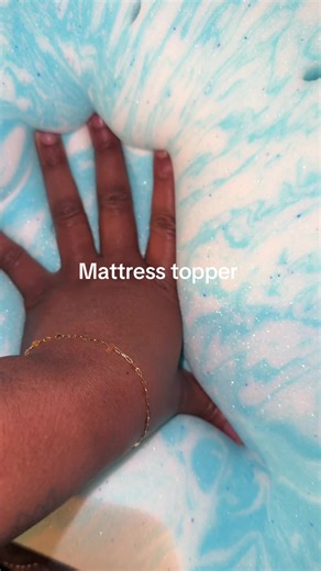 This mattress topper is a 10/10. Paid for it with my own money so I’m giving an honest review. Definitely worth the cost.