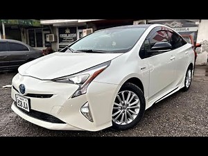 2018 Toyota Prius Hybrid 1.8 Review - Interior and Exterior Details