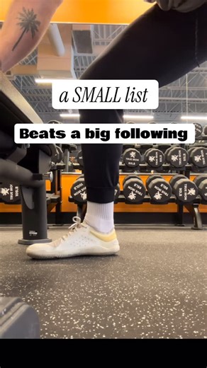 Randy Hunter | Email Systems for Fitness Coaches on Instagram: "Everyone wants more followers. More subs. More reach. More numbers to screenshot. But size isn’t the problem. Trust is. A small, loyal email list where people actually know you beats a massive audience of social media followers who forgets you by tomorrow. Email isn’t about quick hitting dopamine bombs. It’s about showing up for the long haul. Consistent reps. When people hear from you regularly, they start to recognize you. In a se