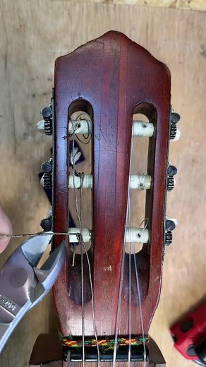 #guitar #restoration #guitarrepair #satisfying #asmr #luthier